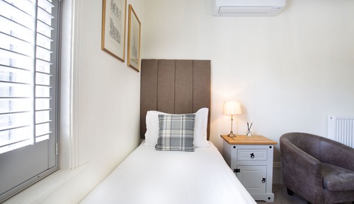 Classic Single Room