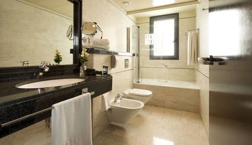 Standard Triple Room (With Extra Bed)