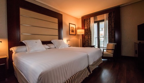 Junior Suite (Deluxe)