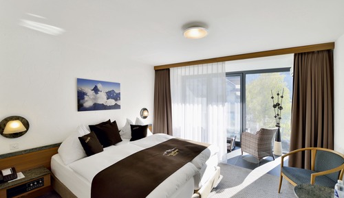 Double Room, Partial Lake View
