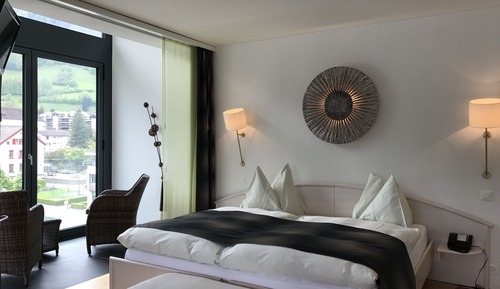 Suite, Balcony