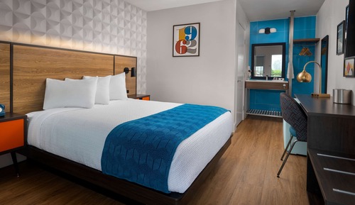 1 Queen Bed | New 60s Retro-Style Decor