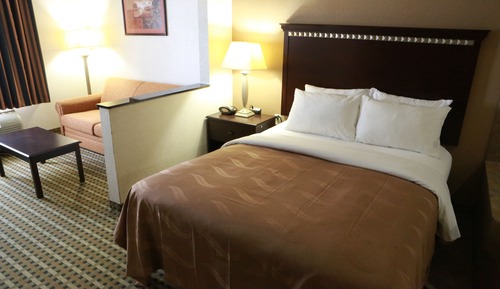 Suite, 1 Queen Bed with Sofa bed, Non Smoking