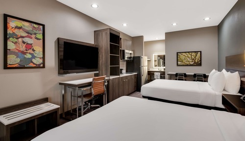 Suite, 2 Queen Beds, Non Smoking, Kitchenette
