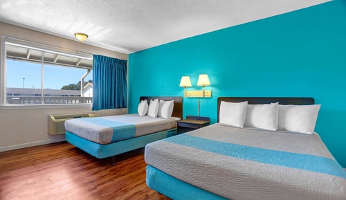 Standard Room, 2 Queen Beds, Non Smoking