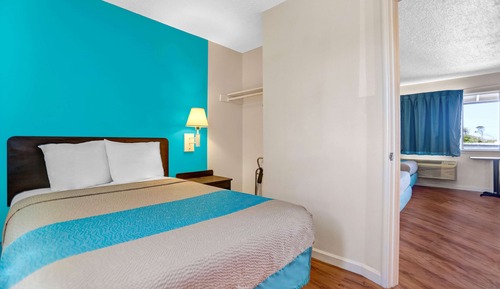 Standard Suite, Multiple Beds, Non Smoking