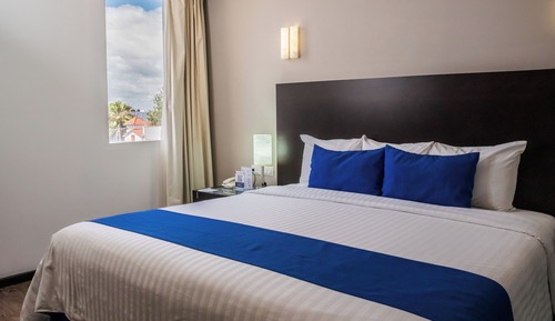 Deluxe Room, 1 King Bed