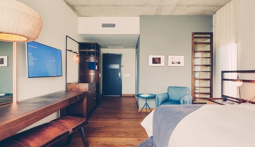 Room (Heights)