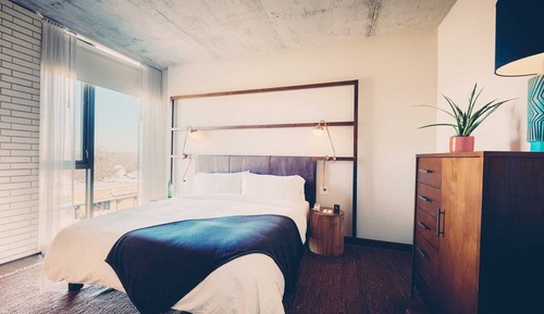 Room (Milton)