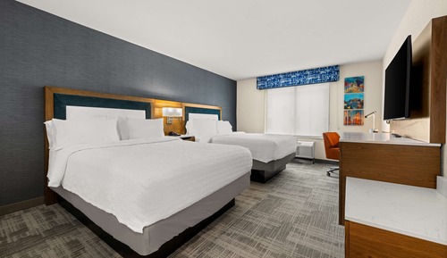 Room, 2 Queen Beds, Accessible, Bathtub