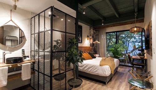 Deluxe With Balcony