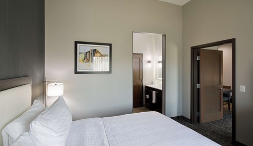 Suite, 1 King Bed, Accessible, Non Smoking (Hearing)