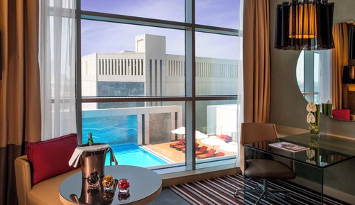 Room, 1 King Bed, Club Lounge Access (Guest)