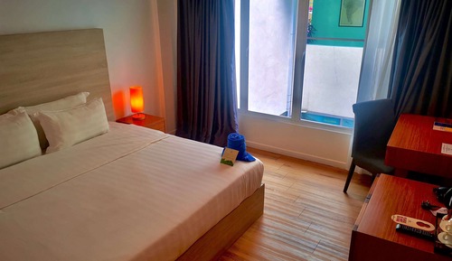 Suite, 1 Twin Bed, Non Smoking (Commodore)