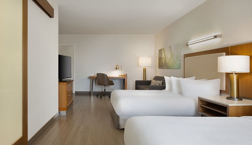 Studio, Multiple Beds, Balcony, Marina View (Hearing Accessible)