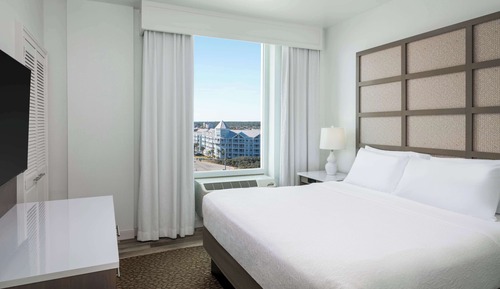 Suite, Multiple Beds, Balcony, Corner (1 King and 2 Single Bunk Beds)