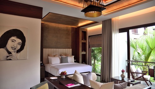Junior Suite King with Pool View