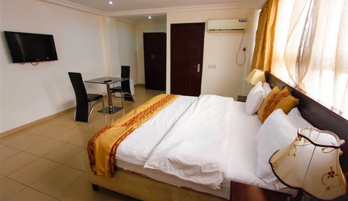 Economy Room