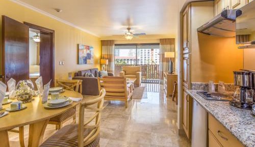 One-Bedroom Premium Master Suite with Garden View