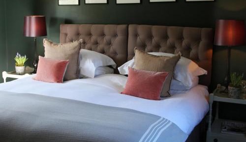 Very Comfy Superking or Twin Room with Courtyard