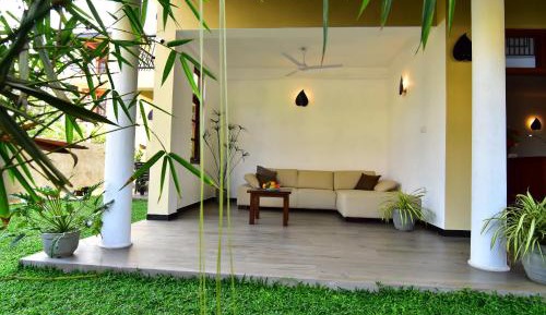 Apartment with Garden View