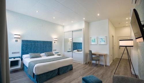 Deluxe Suite with Spa Bath
