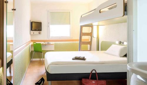 Triple Room with Bunk Bed