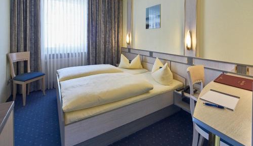 Double Room - Street View