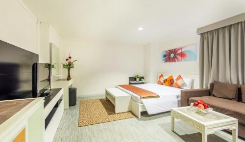 Deluxe King Suite