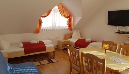 Quadruple Room with Balcony and Mountain View