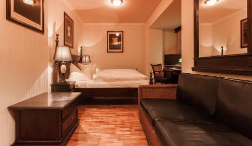 Junior Suite (1 Adult)