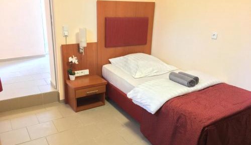 Bed in 4-Bed Mixed Dormitory Room