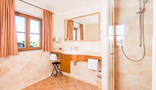 Double Room Streetside