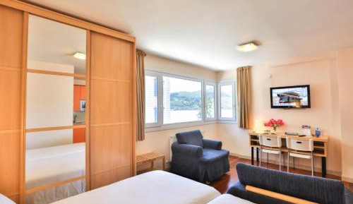 Studio (2 Adults)