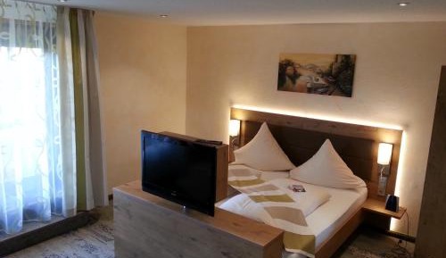 Deluxe Double Room with Bath