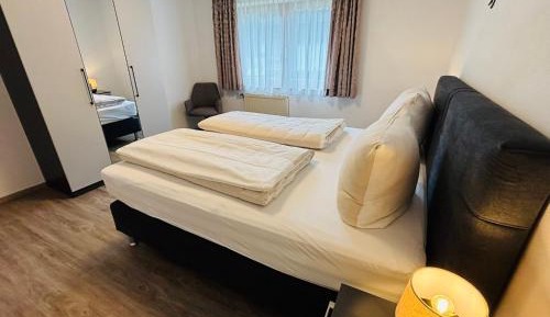 Two-Bedroom Apartment with Mountain View
