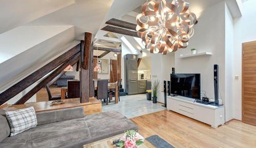 Three-Bedroom Apartment - High Floor