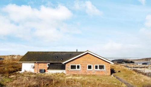 Five-Bedroom Holiday Home
