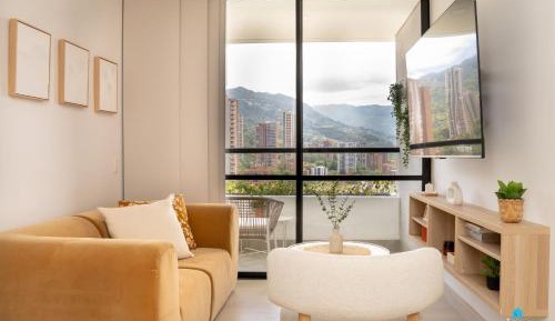 Two-Bedroom Deluxe Apartment with Balcony