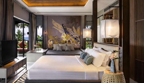 Deluxe King Suite