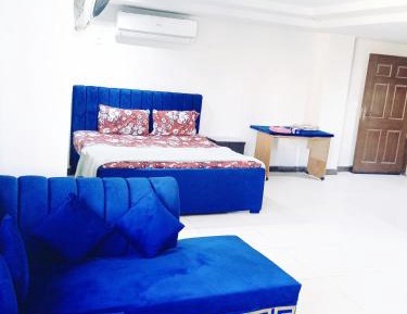 Deluxe King Studio
