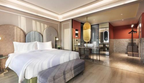 Superior King Room
