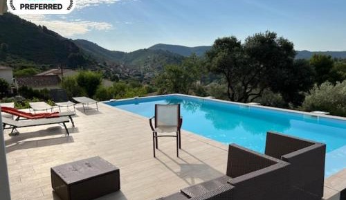 Four-Bedroom Holiday Home