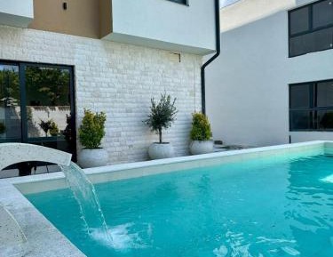 Studio Apartment with Balcony