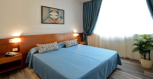 Double or Twin Room with Extra Bed