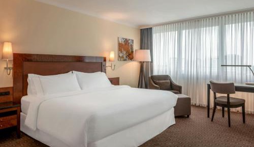 Junior Suite with Club Lounge Access
