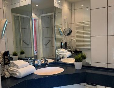 Budget Single Room