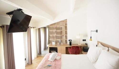 Superior King Room