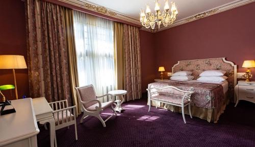 Large Double Room