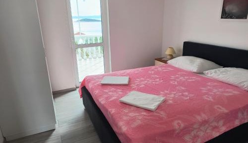 Two-Bedroom Apartment with Terrace and Sea View